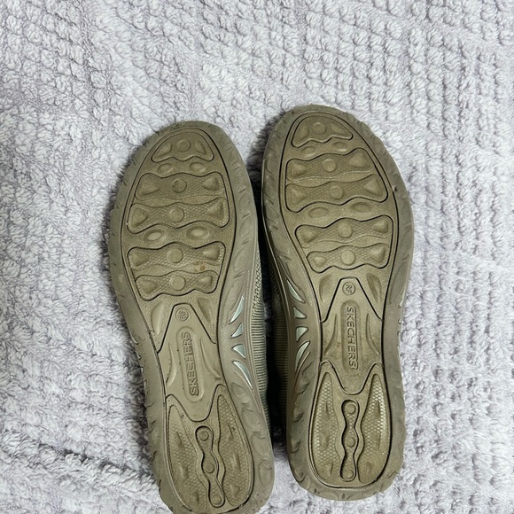 Skechers Women's Reggae Fest Willow Taupe Slip ons sz 8 - Picture 7 of 7